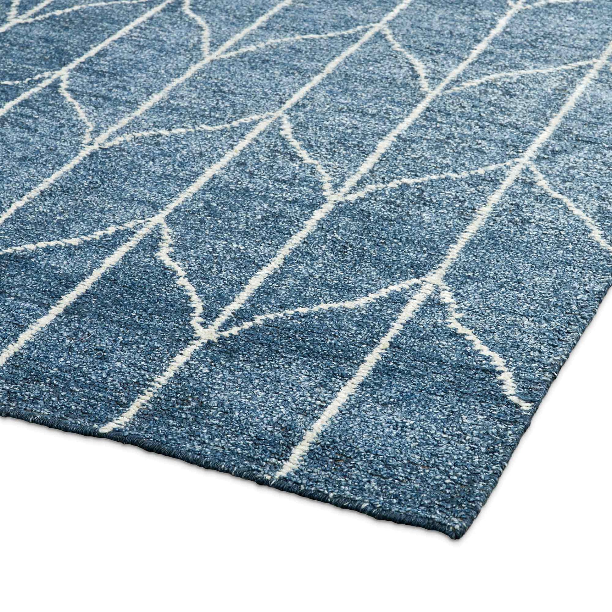 Delhi Collection Hand Woven Bamboo Silk Area Rug (DENIM)
