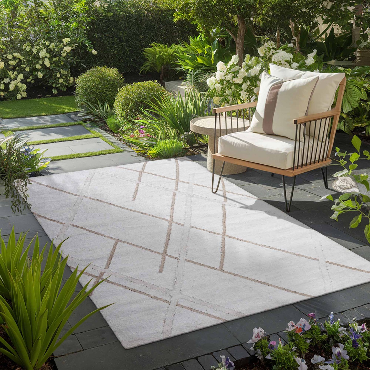 Reef Curve Outdoor Indoor Rug